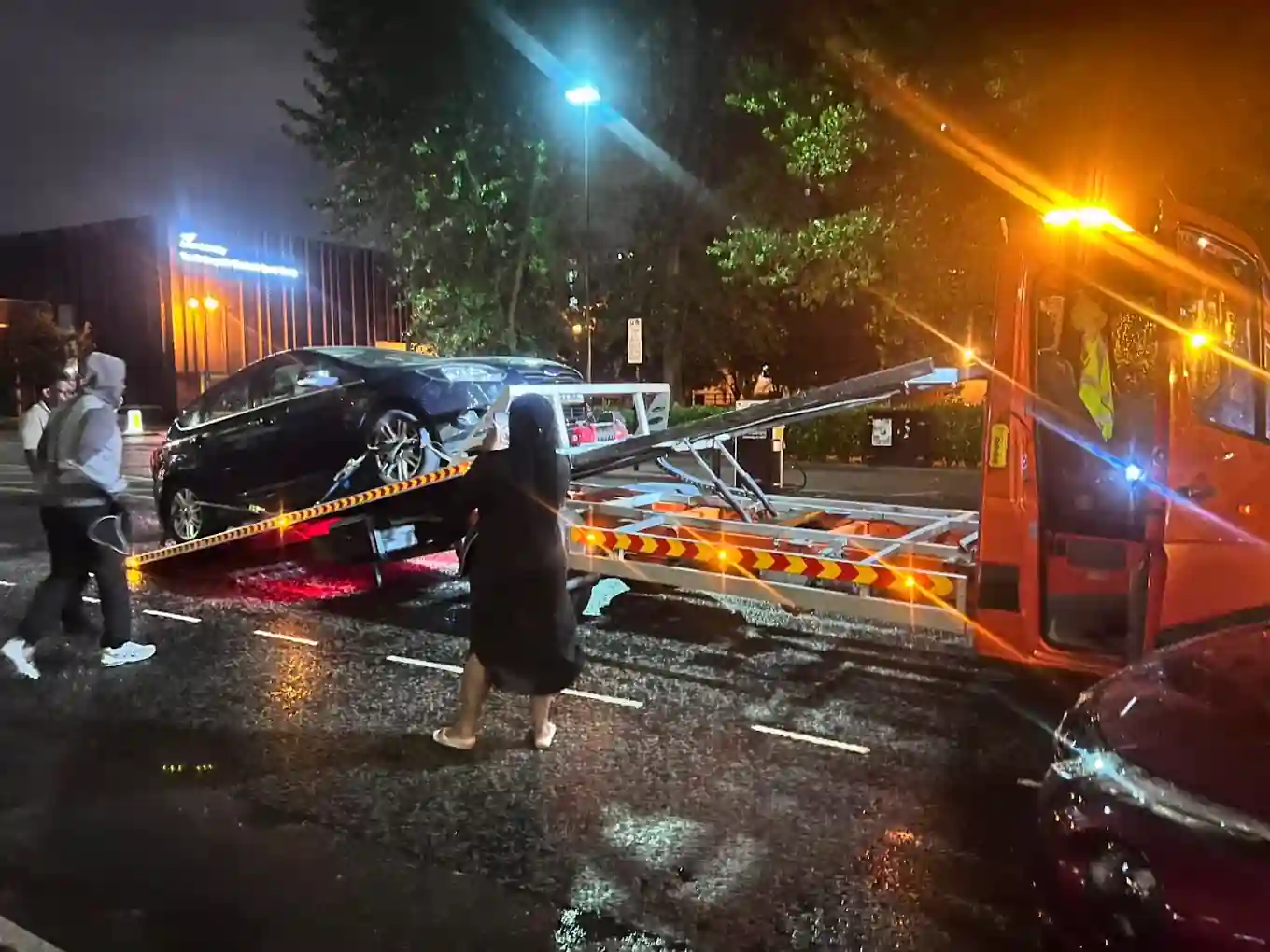 Motorway Breakdown at Night: How to Stay Safe While Waiting for Recovery